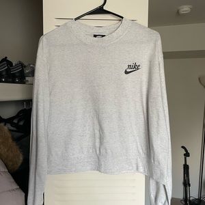 Nike sweater Crop